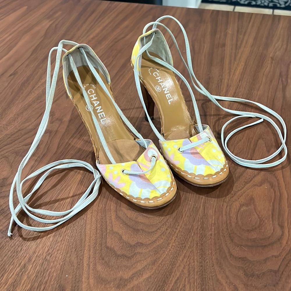 Chanel Heels - Picture 2 of 13